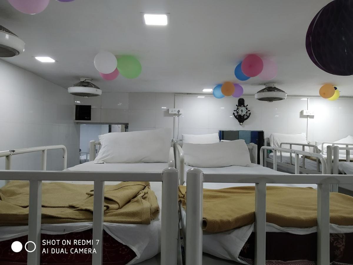 מומביי Star Dormitory מראה חיצוני תמונה