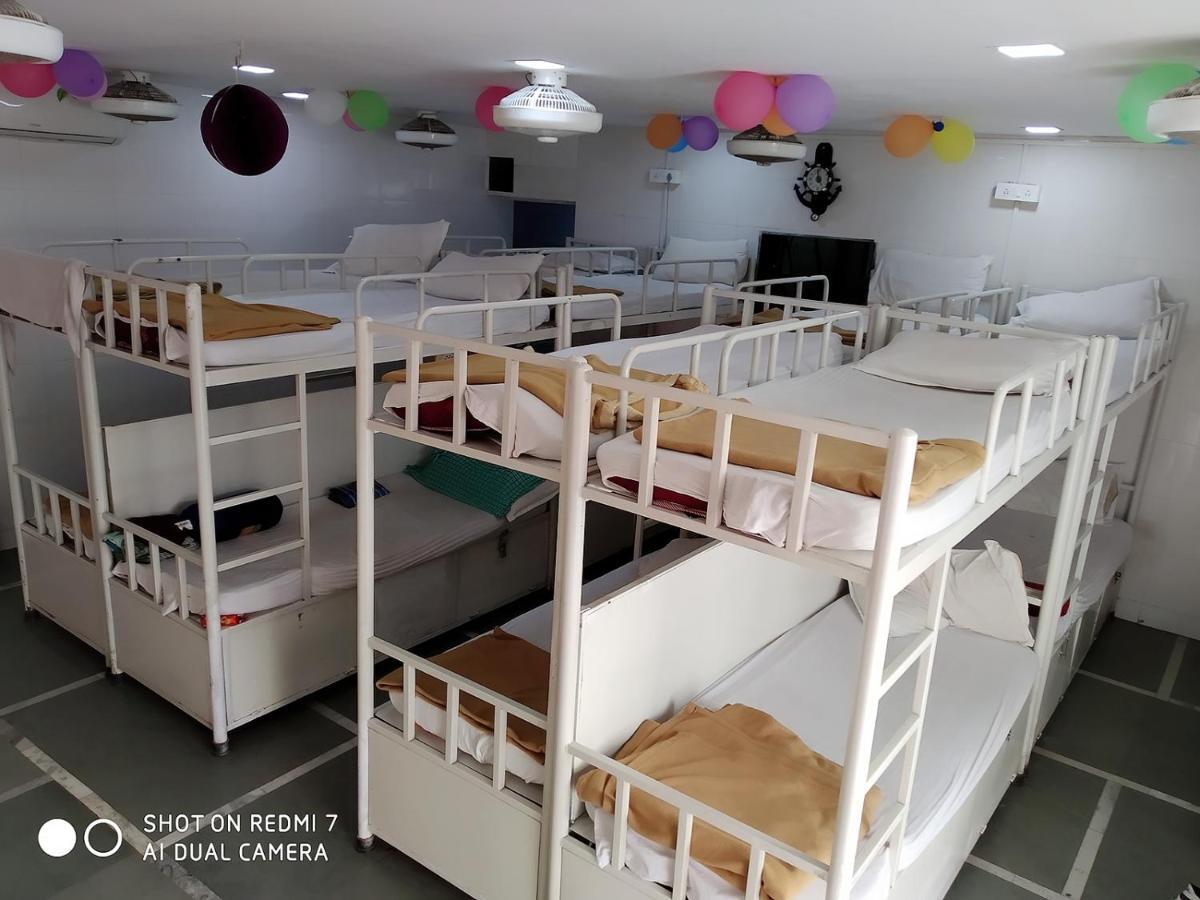 מומביי Star Dormitory מראה חיצוני תמונה